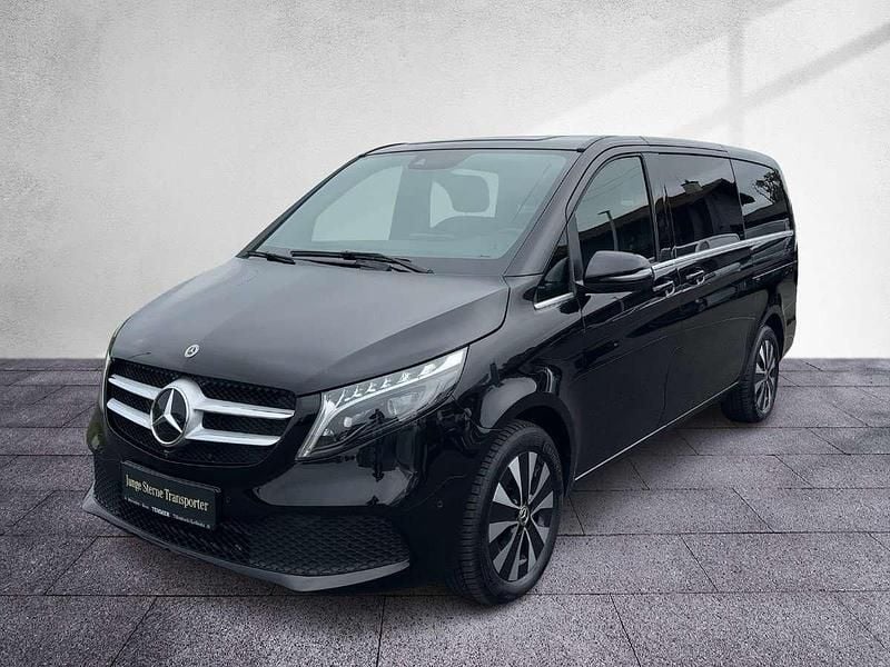 Gebraucht Mercedes V250 Avantgarde 190 PS (139 kW) 2024 Schwarz Van / Kleinbus