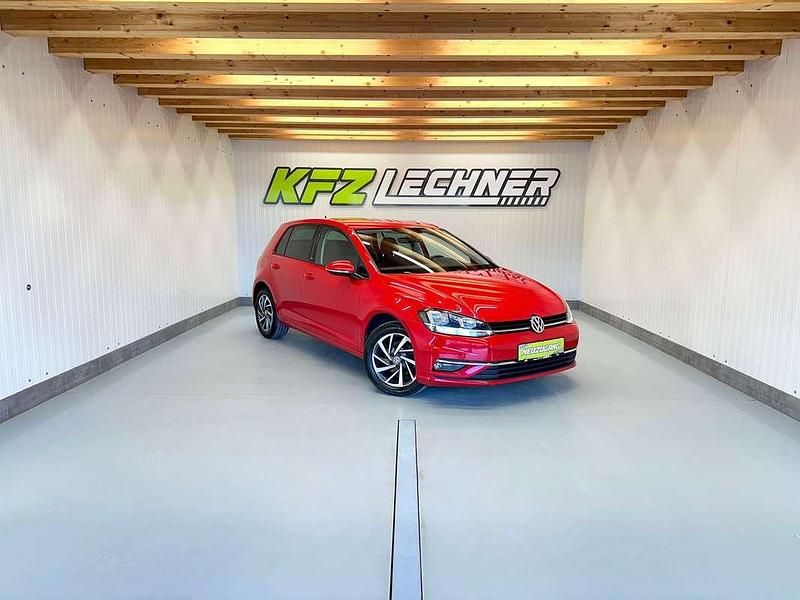 Gebraucht VW Golf VII Sound 116 PS (85 kW) 2017 Rot Limousine