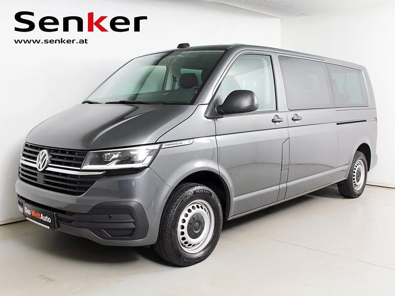Mittelgrau metallic Gebraucht 2024 VW Caravelle Trendline Van / Kleinbus | € 61.990 (Fairer Preis) - Bild 1/4