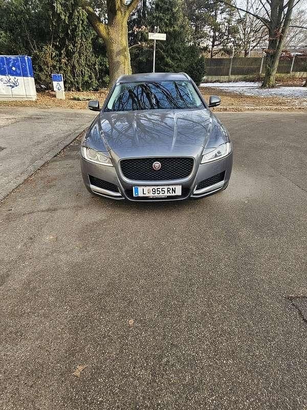 Gebraucht Jaguar XF Sportbrake Prestige 179 PS (131 kW) 2017 Kombi