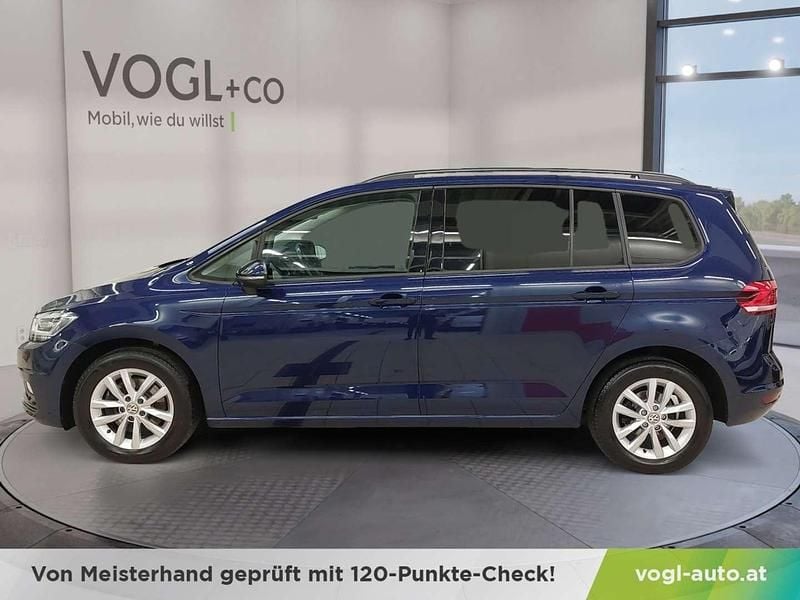 Gebraucht VW Touran Highline 116 PS (85 kW) 2019 Blau Van / Kleinbus