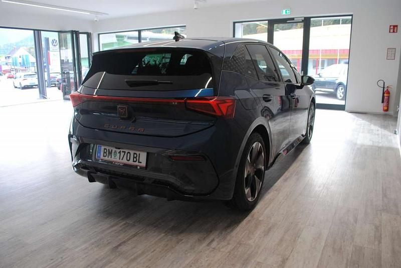 Gebraucht Cupra Born e-Boost 169 kW (231 PS) 2022 Mittelblau  metallic Kleinwagen