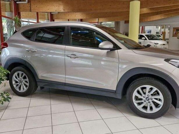 Gebraucht Hyundai Tucson Edition 116 PS (85 kW) 2017 Beige SUV