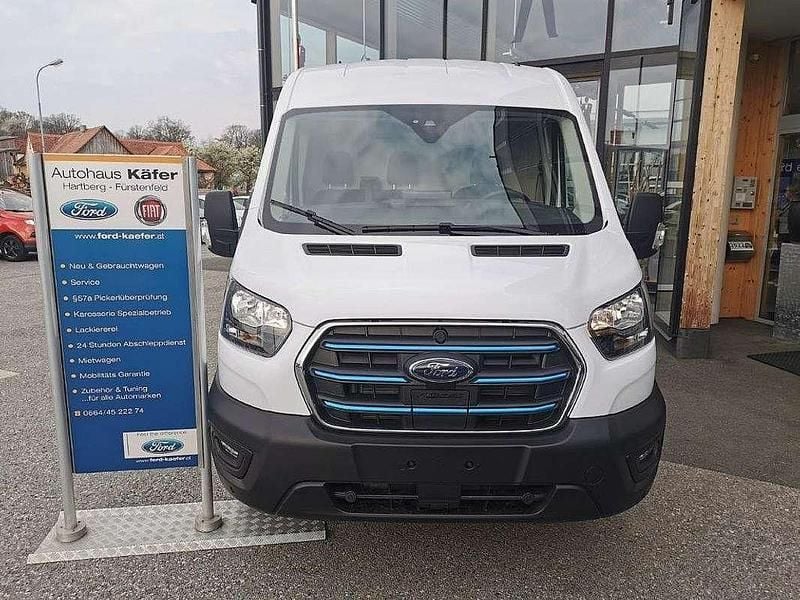 Gebraucht Ford Transit Trend 135 kW (184 PS) 2022 Weiß Van