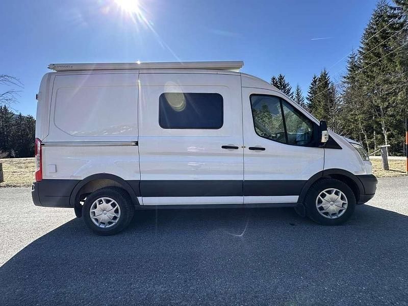 Gebraucht Ford Transit Individual 140 PS (102 kW) 2019 Weiß Van / Kleinbus
