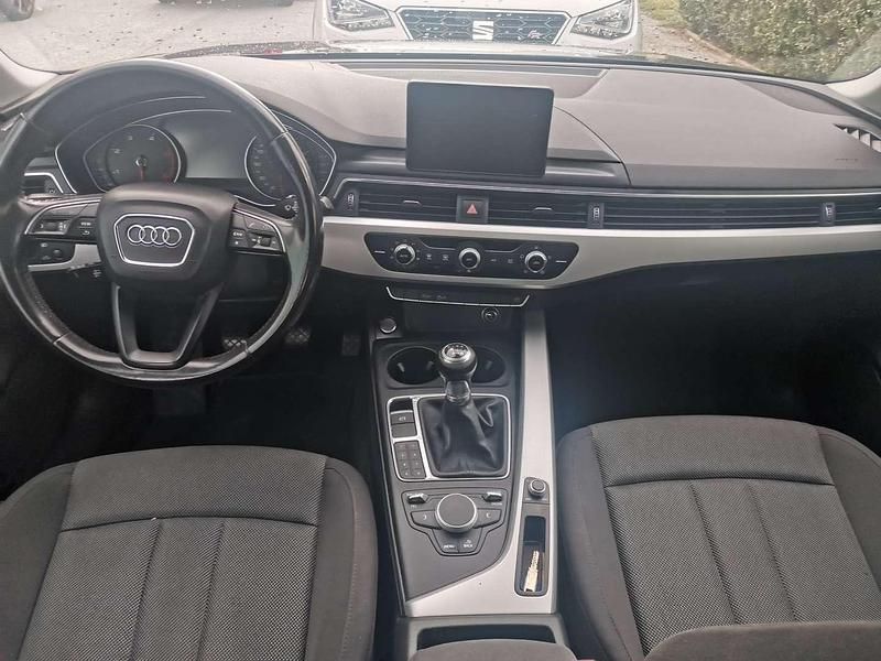 Gebraucht Audi A4 Design 150 PS (110 kW) 2017 Grau Limousine