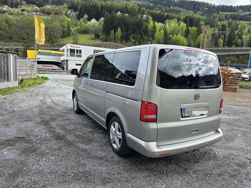 Gebraucht VW Multivan Comfortline 140 PS (102 kW) 2009 Van