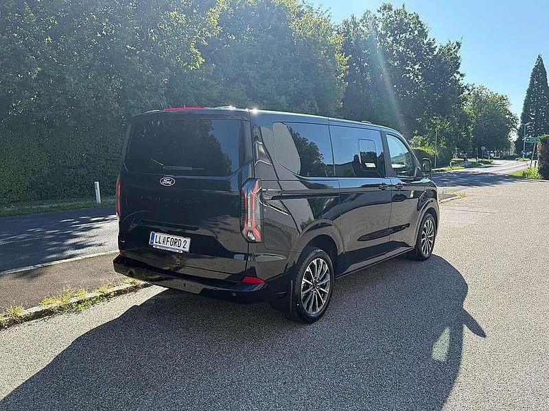 Gebraucht Ford Tourneo Custom Titanium X 118 PS (86 kW) 2025 Schwarz Van