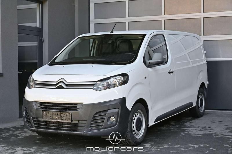 Weiß Gebraucht 2019 Citroën Jumpy Comfort Van / Kleinbus | € 14.480 (Fairer Preis) - Bild 1/4