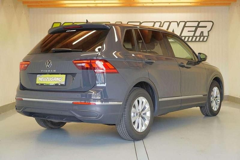 Gebraucht VW Tiguan 150 PS (110 kW) 2021 Grau SUV