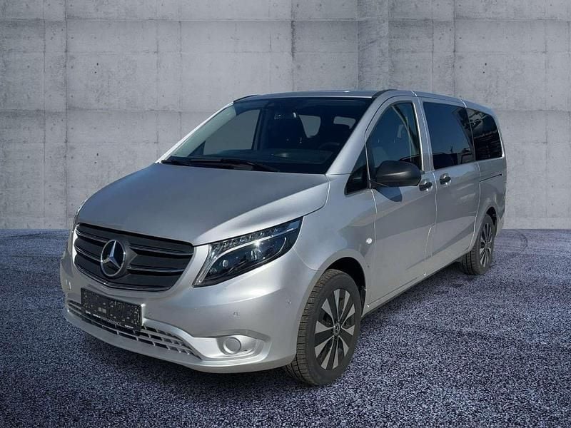 Gebraucht Mercedes Vito 163 PS (119 kW) 2023 Silber Van