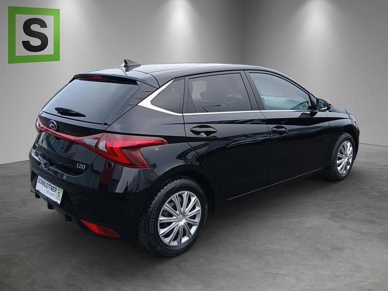 Gebraucht Hyundai i20 Trend 100 PS (73 kW) 2021 Schwarz Kleinwagen