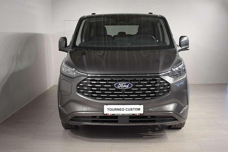 Gebraucht Ford Tourneo Custom Titanium X 118 PS (86 kW) 2025 Grau Van