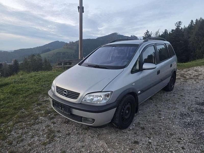 Gebraucht Opel Zafira 101 PS (74 kW) 2002 Van / Kleinbus