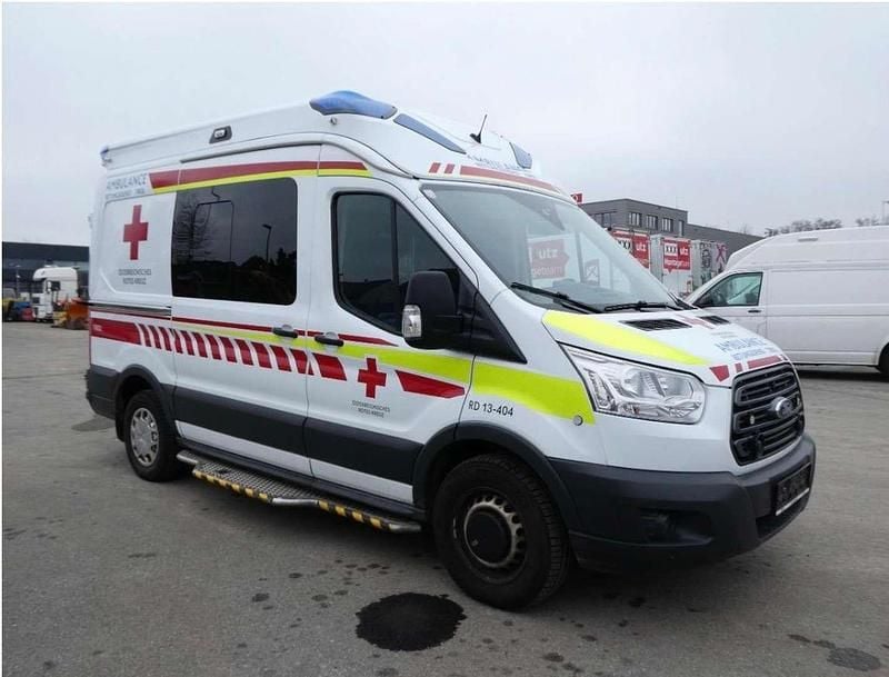 Gebraucht Ford Transit Trend 170 PS (125 kW) 2018 Weiß Limousine