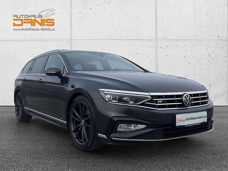 Gebraucht VW Passat R-line 150 PS (110 kW) 2021 Schwarz Kombi