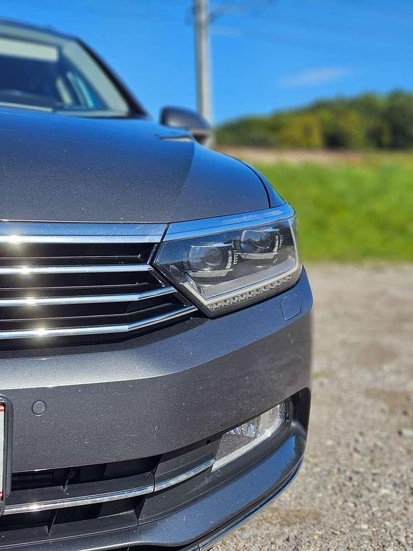 Gebraucht VW Passat Highline 150 PS (110 kW) 2016 Grau Kombi