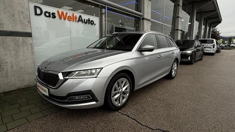 Silber metallic Gebraucht 2021 Skoda Octavia Style Kombi | € 21.900 (Teuer) - Bild 1/4