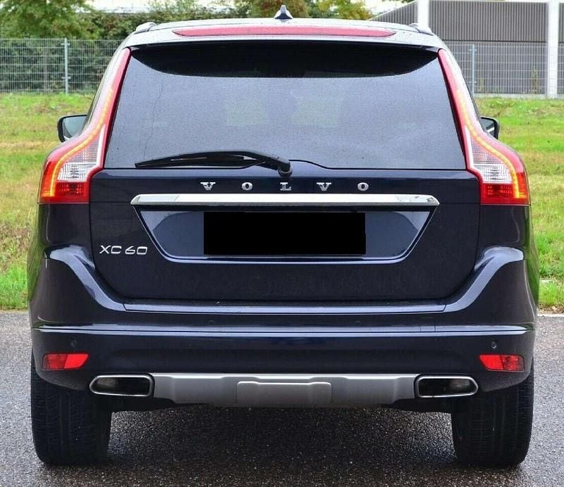 Blau Gebraucht 2015 Volvo XC60 SUV | € 16.810 (Fairer Preis) - Bild 1/4