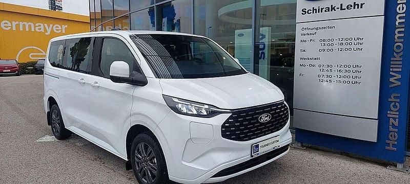 Neu Ford Tourneo Titanium 232 PS (170 kW) 2025 Weiß Kombi