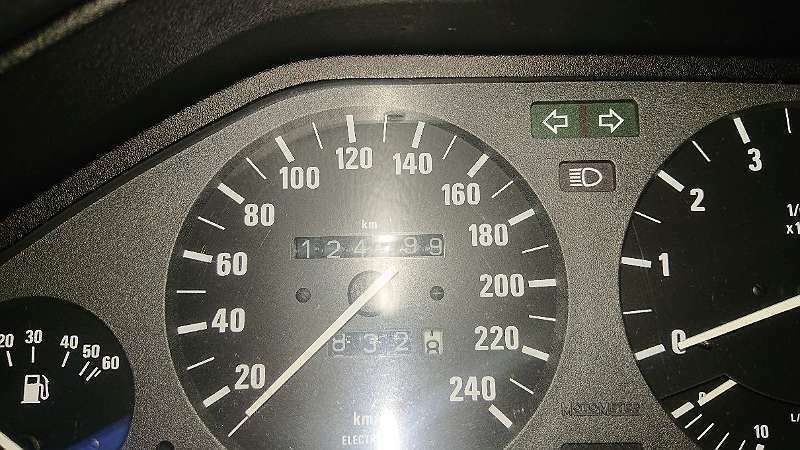 Gebraucht BMW 325 170 PS (125 kW) 1989 Grau Limousine