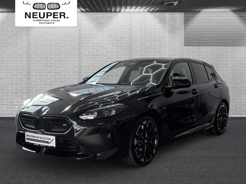 Gebraucht BMW M135 Shadowline 301 PS (221 kW) 2025 Schwarz Kleinwagen