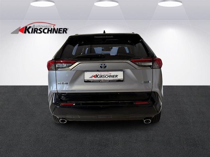 Gebraucht Toyota RAV4 Style 185 PS (136 kW) 2022 Silber  metallic SUV