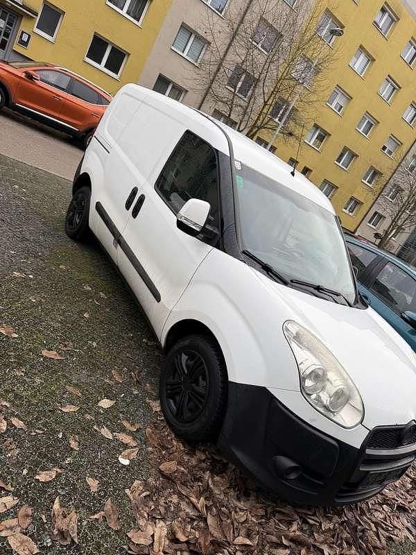 Gebraucht 2011 Fiat Doblò Van / Kleinbus | € 3.600 (Fairer Preis) - Bild 1/4