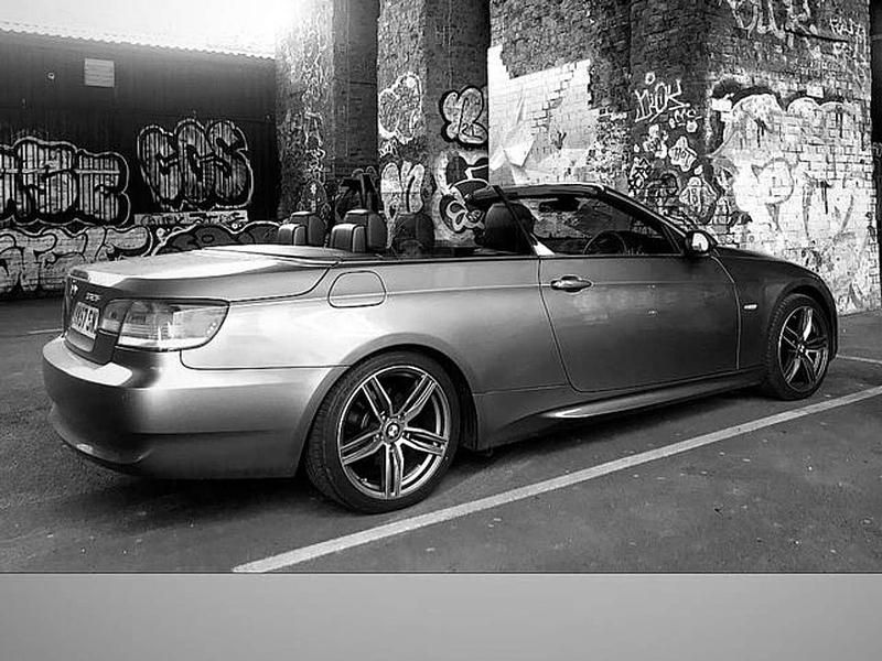Gebraucht BMW 325 Cabriolet 218 PS (160 kW) 2007 Grau Cabrio