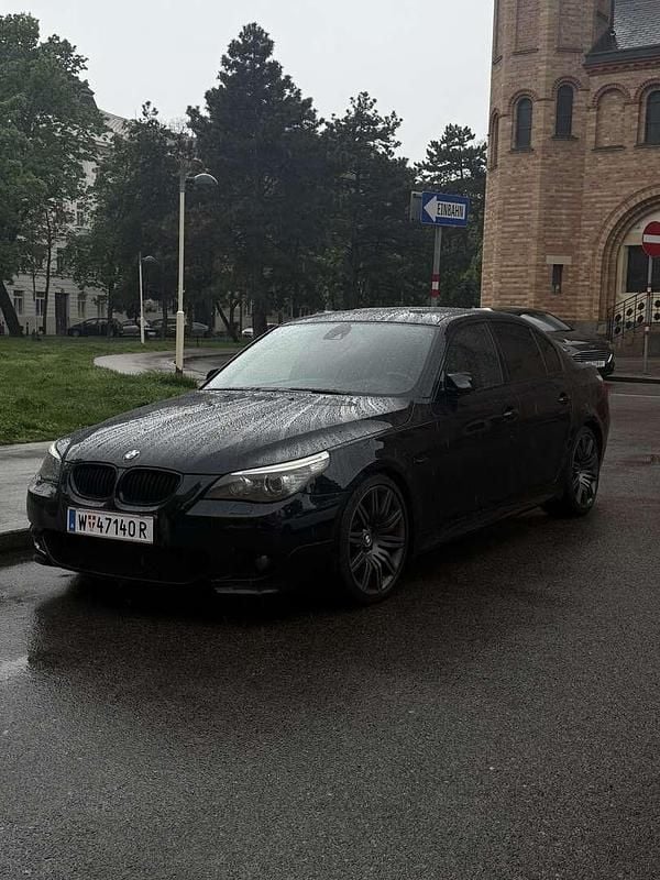 Gebraucht BMW 550 367 PS (269 kW) 2007 Schwarz Limousine