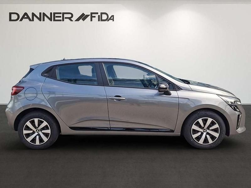 Neu Mitsubishi Colt Invite 91 PS (66 kW) 2025 Grau Limousine