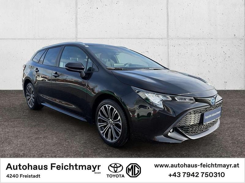 Gebraucht Toyota Corolla Active 98 PS (72 kW) 2023 Schwarz SUV