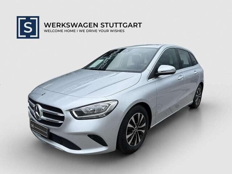 Silber Gebraucht 2022 Mercedes 180 Business Limousine | € 30.131 (Fairer Preis) - Bild 1/4