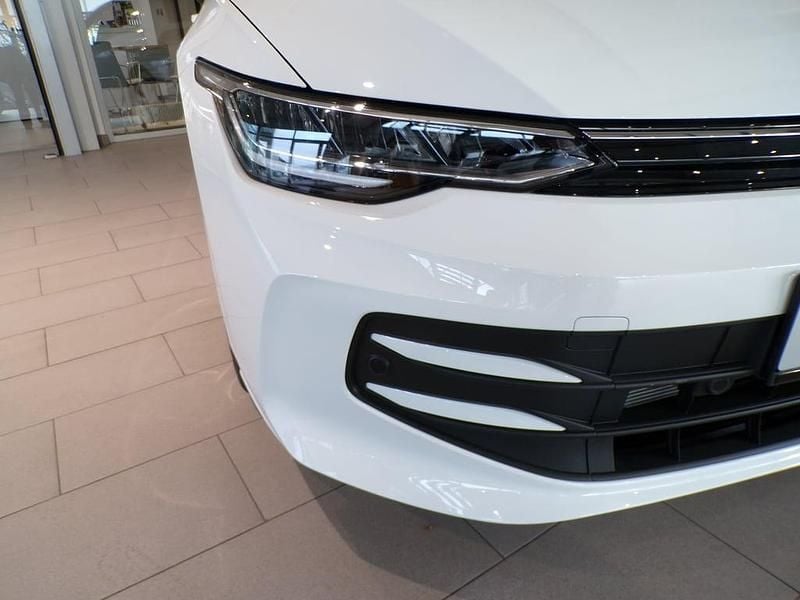 Neu VW Golf VIII 115 PS (84 kW) 2026 Weiss  normal