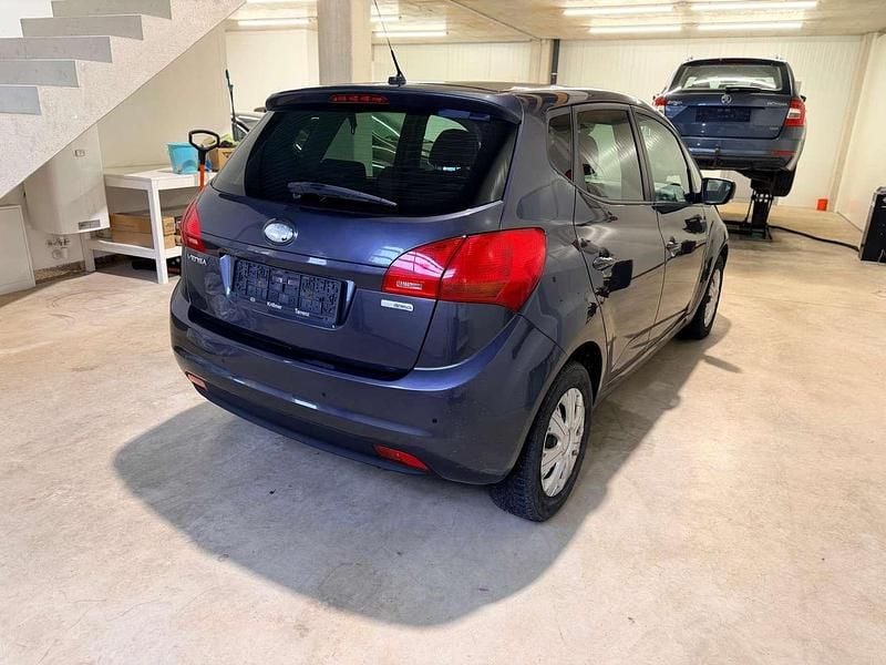 Gebraucht Kia Venga Spirit 128 PS (94 kW) 2014 Grau Kleinwagen