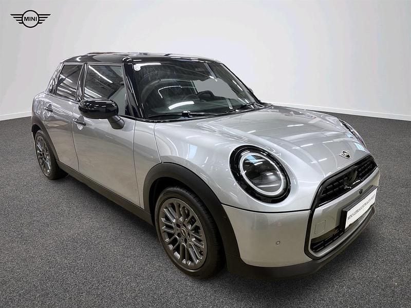 Melting silver iii Gebraucht 2025 Mini Cooper Kleinwagen | € 33.600 (Fairer Preis) - Bild 1/1