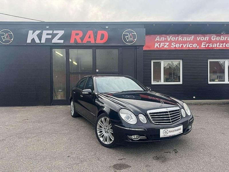 Schwarz Gebraucht 2008 Mercedes E320 Avantgarde Limousine | € 11.990 (Teuer) - Bild 1/4