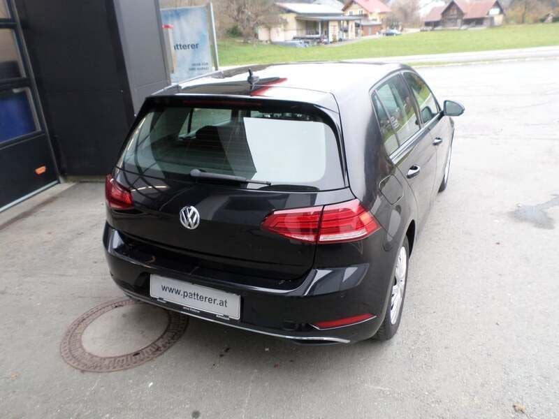 Gebraucht VW e-Golf 100 kW (136 PS) 2018 Schwarz  metallicperleffektno Kleinwagen