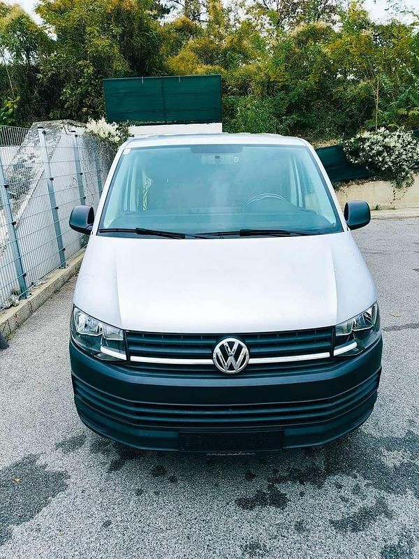 Gebraucht VW T6 102 PS (75 kW) 2017 Grau Van
