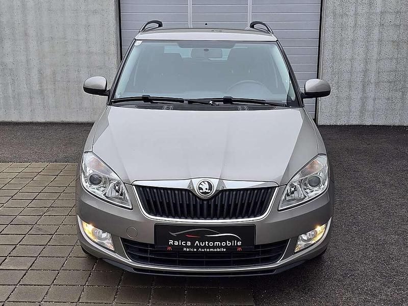 Gebraucht Skoda Fabia 75 PS (55 kW) 2014 Grau Kombi