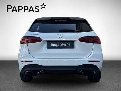 Gebraucht Mercedes B180 Edition 116 PS (85 kW) 2024 Weiss Van / Kleinbus
