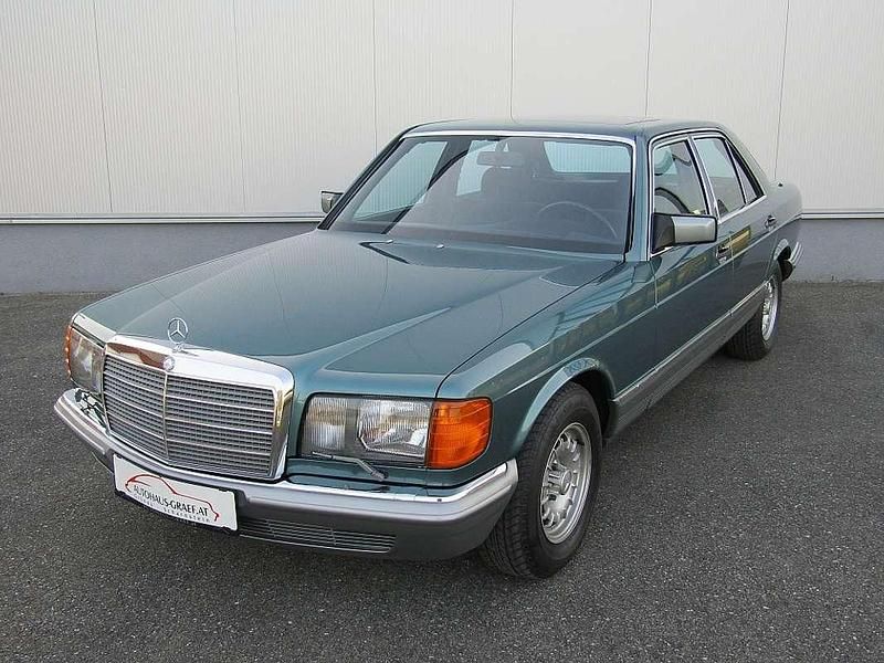 Blau Gebraucht 1984 Mercedes 380 SE Kombi | € 23.500 - Bild 1/4