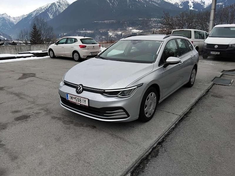 Silber Gebraucht 2021 VW Golf VIII Trendline Kombi | € 15.500 (Guter Preis) - Bild 1/4