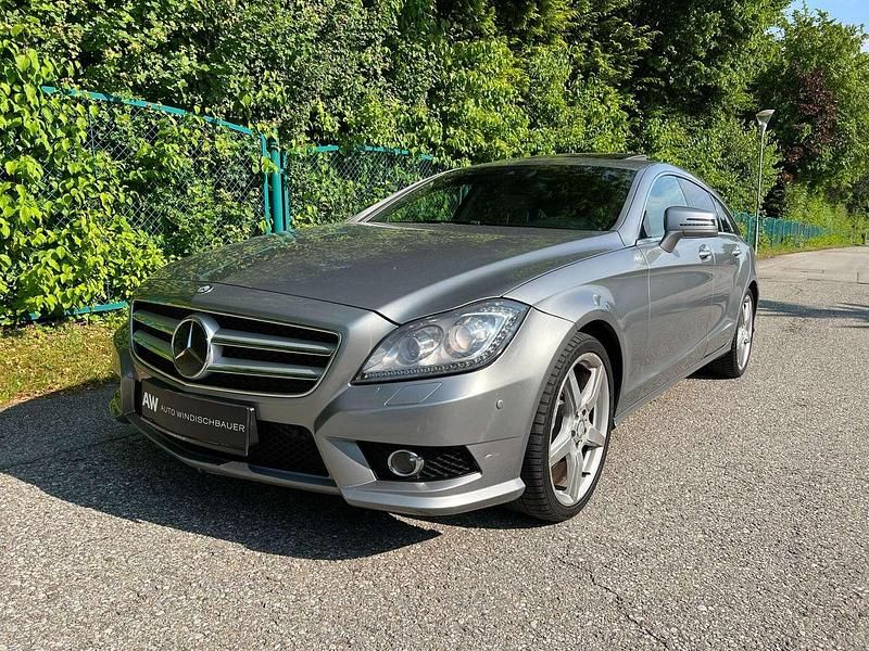 Grau Gebraucht 2013 Mercedes CLS350 Shooting Brake AMG Kombi | € 14.990 - Bild 1/4