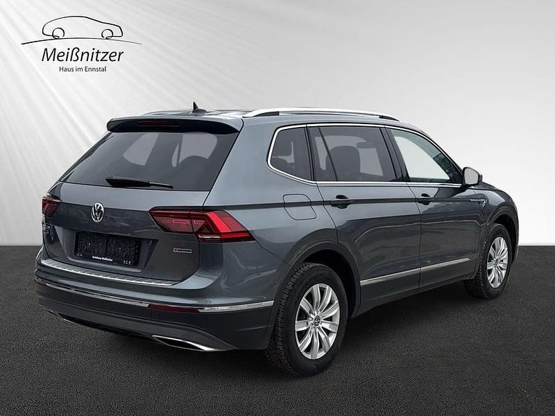 Gebraucht VW Tiguan Allspace Highline 150 PS (110 kW) 2021 Dunkelgrau  metallic SUV