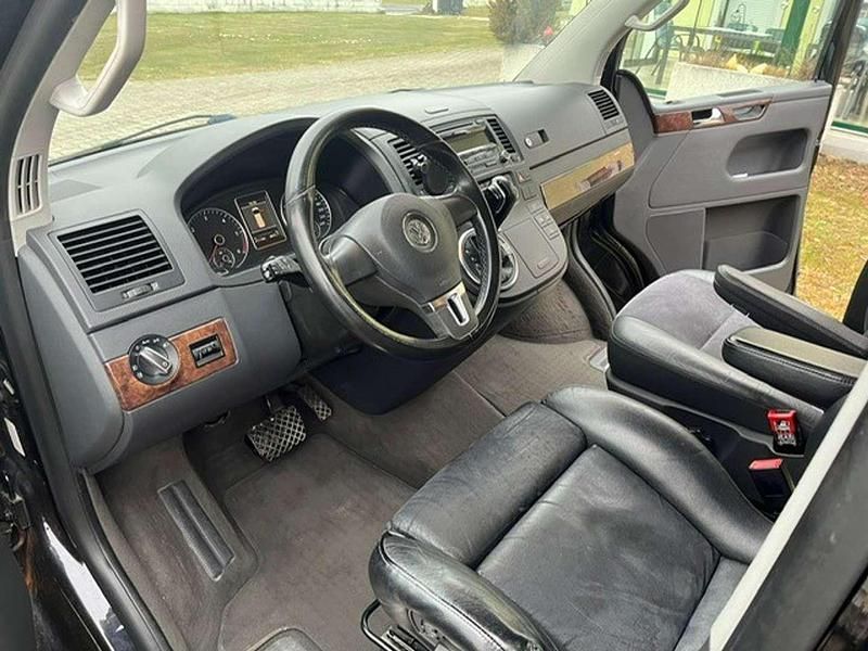 Gebraucht VW Multivan Highline 179 PS (131 kW) 2010 Schwarz Van