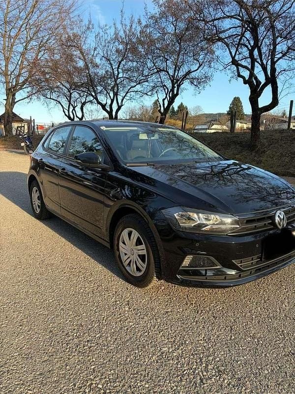 Gebraucht VW Polo 65 PS (47 kW) 2018 Schwarz Kleinwagen