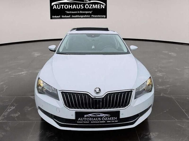 Gebraucht Skoda Superb Ambition 120 PS (88 kW) 2018 Weiß Kombi