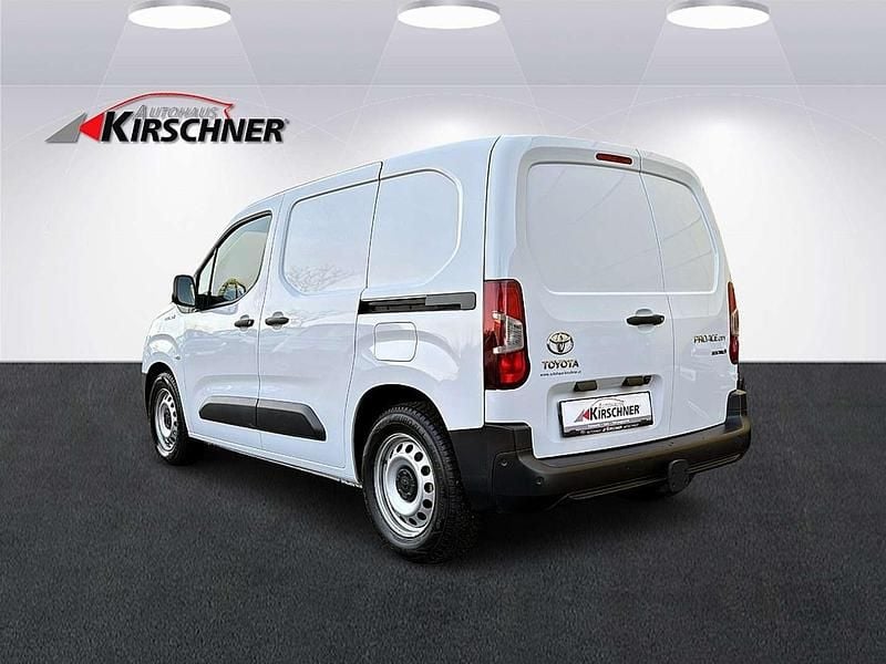 Gebraucht Toyota Proace City 100 kW (136 PS) 2022 Weiß Van / Kleinbus