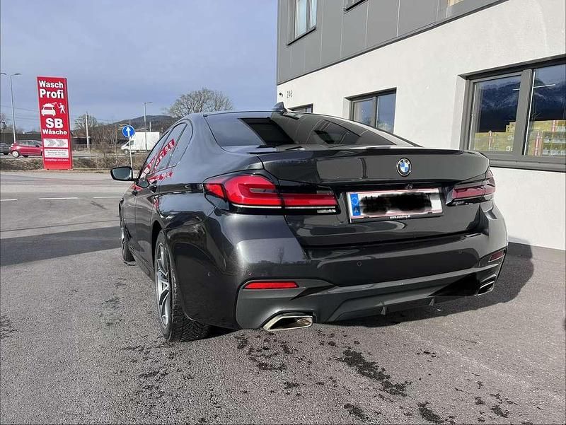 Gebraucht BMW 520 M Sport 190 PS (139 kW) 2021 Grau Limousine